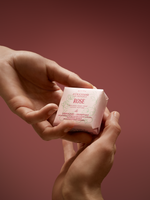 Rose solidarity perfumed hand soap - Illustration 6